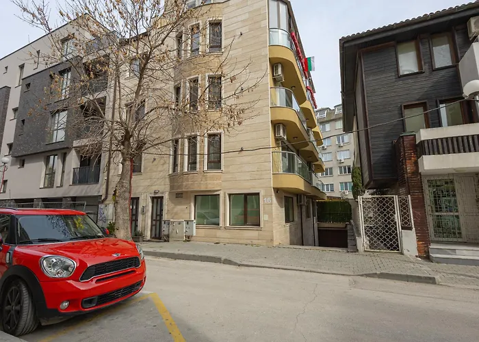 Sea Garden Marina 1 *