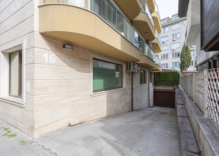 Sea Garden Marina 1 Апартаменты *